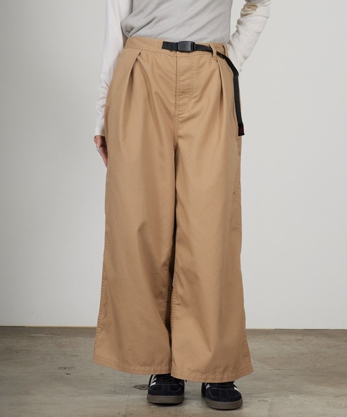 Gramicci(グラミチ)の「Gramicci/グラミチ T/C TWILL BAGGY PANT バギーパンツ ワイドパンツ フロントタック ベルト内蔵 秋 秋服 2026年秋冬(チノパンツ・レディース・チャコールグレー/アイボリー/ブラック/ベージュ・M/L/S)」の4枚目の写真