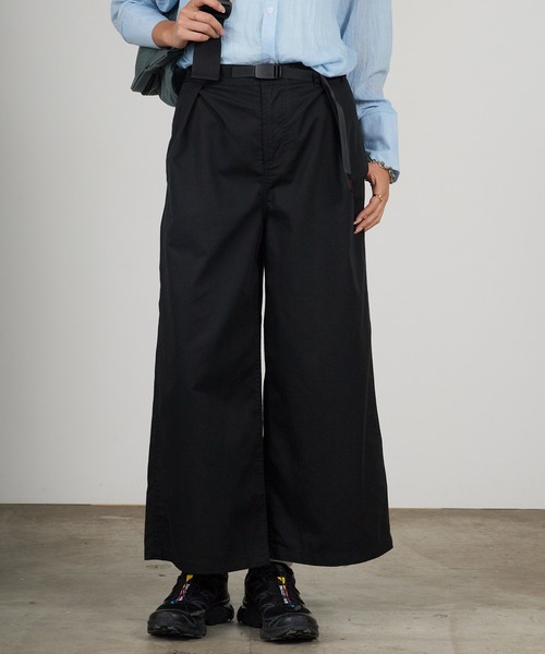 Gramicci(グラミチ)の「Gramicci/グラミチ T/C TWILL BAGGY PANT バギーパンツ ワイドパンツ フロントタック ベルト内蔵 秋 秋服 2026年秋冬(チノパンツ・レディース・チャコールグレー/アイボリー/ブラック/ベージュ・M/L/S)」の3枚目の写真