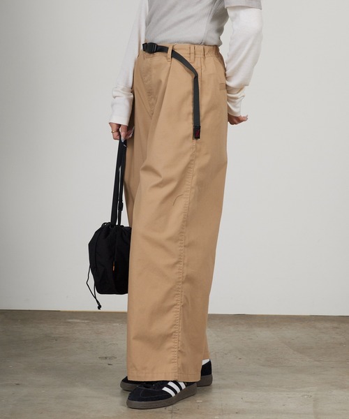 Gramicci(グラミチ)の「Gramicci/グラミチ T/C TWILL BAGGY PANT バギーパンツ ワイドパンツ フロントタック ベルト内蔵 秋 秋服 2026年秋冬(チノパンツ・レディース・チャコールグレー/アイボリー/ブラック/ベージュ・M/L/S)」の20枚目の写真