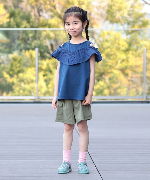 BEAMS mini(ビームスミニ)の「【WEB限定】フリル オフショル Tシャツ 2026SS(90~140cm)通学 定番 プチプラ キッズ(Tシャツ/カットソー・キッズ・ネイビー/オフホワイト・100/110/120/130/140/90)」の13枚目の写真