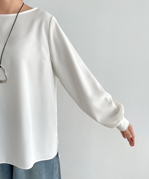 STYLE DELI（スタイルデリ）の「裾出しレイヤード用さらさらブラウス（シャツ/ブラウス・レディース・ホワイト・FREE）」の8枚目の写真