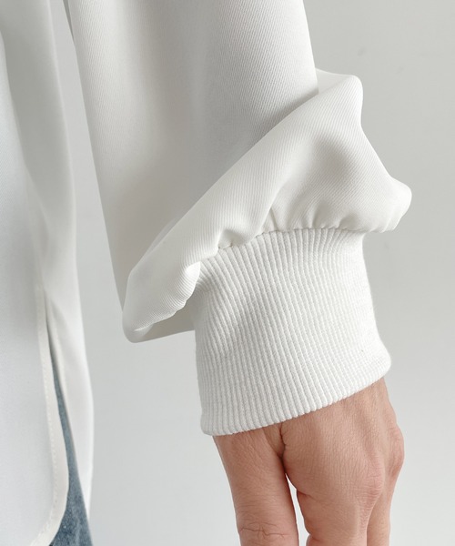 STYLE DELI（スタイルデリ）の「裾出しレイヤード用さらさらブラウス（シャツ/ブラウス・レディース・ホワイト・FREE）」の10枚目の写真