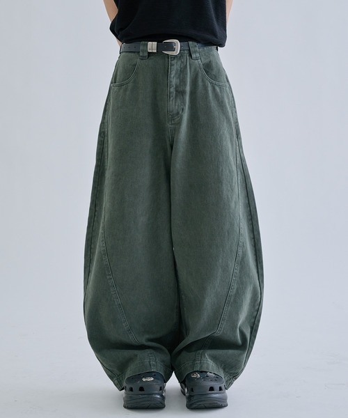 EPNK(イーピーエヌケー)の「Seamcurve cotton pants / シームカーブコットンパンツ(その他パンツ・メンズ・カーキ/ブラック/ブラウン・SMALL/MEDIUM/LARGE)」の3枚目の写真