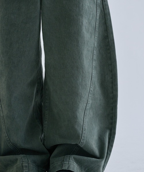EPNK(イーピーエヌケー)の「Seamcurve cotton pants / シームカーブコットンパンツ(その他パンツ・メンズ・カーキ/ブラック/ブラウン・SMALL/MEDIUM/LARGE)」の11枚目の写真
