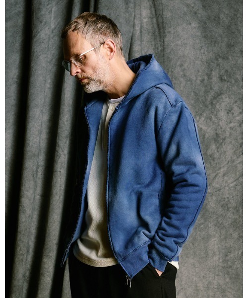 wjk(ダヴルジェイケイ)の「fade zip-up hoodie(ブルゾン・メンズ・ブラック/ベージュ/ネイビー・SMALL/MEDIUM/LARGE/X-LARGE)」の3枚目の写真