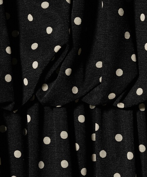 UNITED ARROWS(ユナイテッドアローズ)の「ギャザー ドレープ ワンピース ‐ウォッシャブル‐(ワンピース・レディース・その他1/ネイビー・36/38)」の5枚目の写真