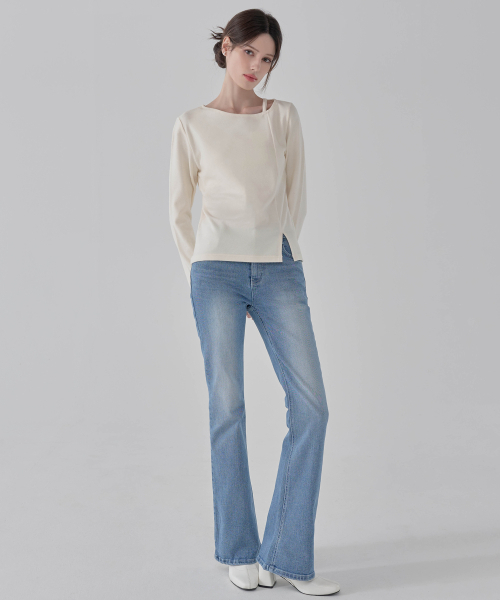 HYEYEONG KIM(ヘヨン キム)の「スリムブーツカットデニムジーンズ-ライトブルー(デニムパンツ・レディース・その他・SMALL/MEDIUM/LARGE)」の3枚目の写真