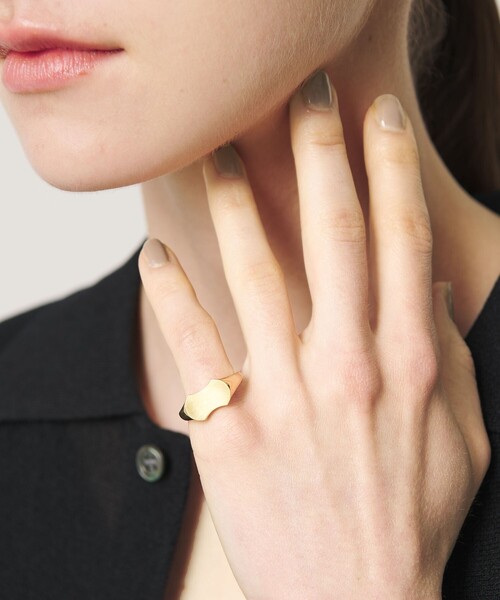BEAUTY&YOUTH UNITED ARROWS(ビューティーアンドユースユナイテッドアローズ)の「<eoa>オーヴァル ピンキー リング ゴールドプレーテッド(リング・メンズ・ゴールド・13/11/9)」の2枚目の写真