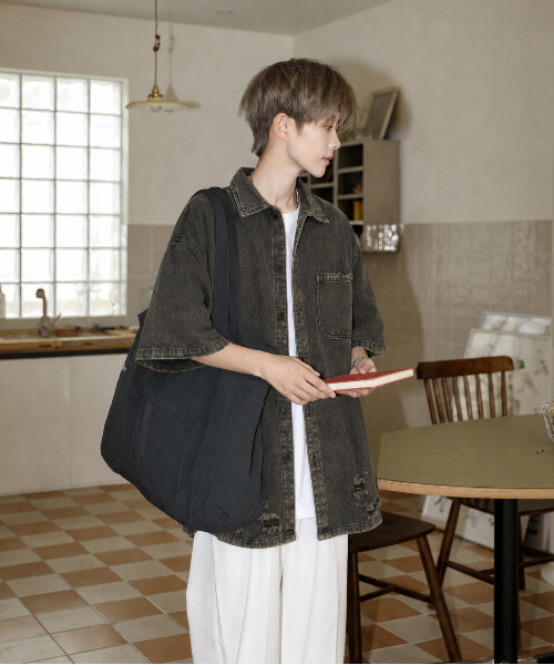 neos(ネオス)の「【neos】ピグメント加工 ダメージ デニムシャツ 半袖 メンズ レディース ビッグシルエット オーバーサイズ ヴィンテージライク ケミカルウォッシュ(シャツ/ブラウス・メンズ・パープル/ブラウン/ブラック/ブルー・X-LARGE/LARGE/MEDIUM)」の2枚目の写真