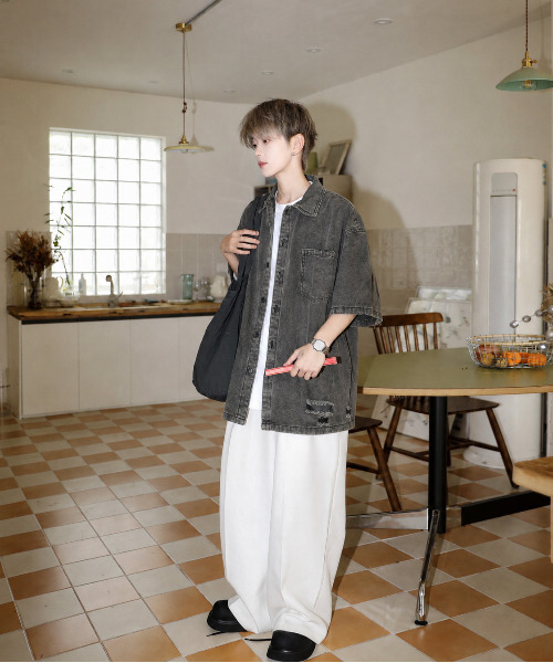 neos(ネオス)の「【neos】ピグメント加工 ダメージ デニムシャツ 半袖 メンズ レディース ビッグシルエット オーバーサイズ ヴィンテージライク ケミカルウォッシュ(シャツ/ブラウス・メンズ・パープル/ブラウン/ブラック/ブルー・X-LARGE/LARGE/MEDIUM)」の13枚目の写真