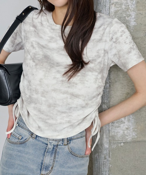 CHAN ME(チャンミ)の「ショート丈ラメプリントギャザーTシャツ(Tシャツ/カットソー・レディース・グレー/ブラック/ホワイト・MEDIUM/LARGE/X-LARGE)」の5枚目の写真