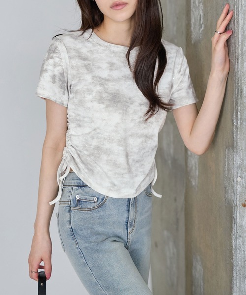 CHAN ME(チャンミ)の「ショート丈ラメプリントギャザーTシャツ(Tシャツ/カットソー・レディース・グレー/ブラック/ホワイト・MEDIUM/LARGE/X-LARGE)」の8枚目の写真