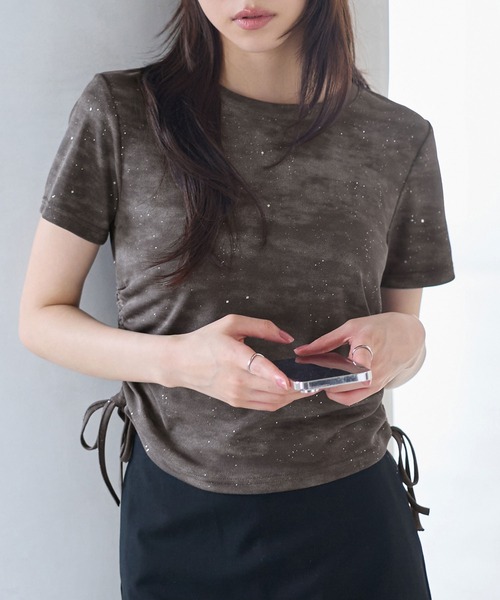 CHAN ME(チャンミ)の「ショート丈ラメプリントギャザーTシャツ(Tシャツ/カットソー・レディース・グレー/ブラック/ホワイト・MEDIUM/LARGE/X-LARGE)」の17枚目の写真