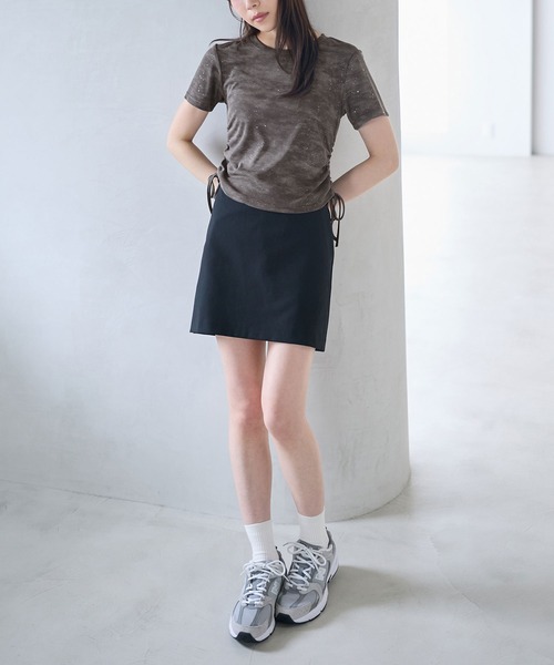 CHAN ME(チャンミ)の「ショート丈ラメプリントギャザーTシャツ(Tシャツ/カットソー・レディース・グレー/ブラック/ホワイト・MEDIUM/LARGE/X-LARGE)」の21枚目の写真