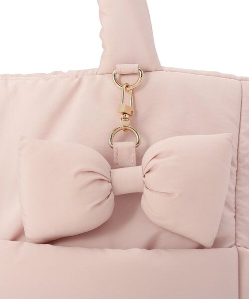 Maison de FLEUR（メゾンドフルール）の「【撥水加工】パファーキャリーオントートバッグ（トートバッグ・レディース・ブラック/ピンク・FREE）」の9枚目の写真