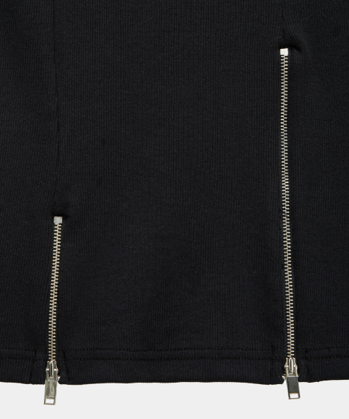 ETRE AU SOMMET（エトレオソメ）の「Unbal Panel Open Zipper Point Sleeve (Black)（Tシャツ/カットソー・レディース・ブラック・FREE）」の10枚目の写真