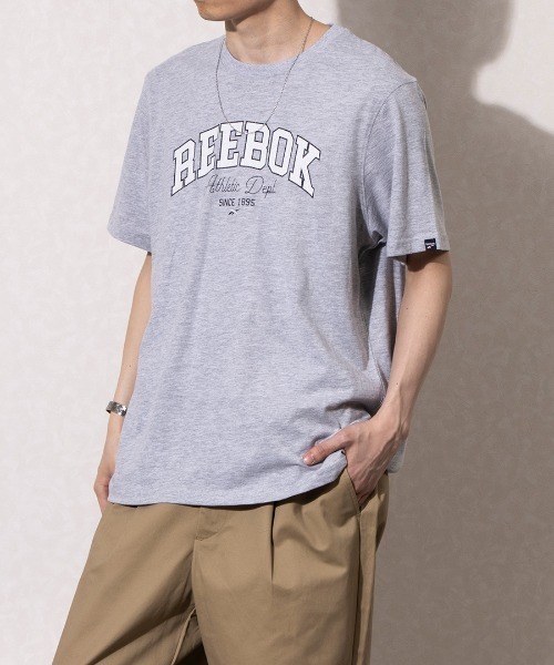 Reebok(リーボック)の「グラフィックTシャツ / ATH DEPT GRAPHIC TEE(Tシャツ/カットソー・メンズ・グリーン/ブラック/グレー・MEDIUM/X-LARGE/LARGE/SMALL)」の2枚目の写真