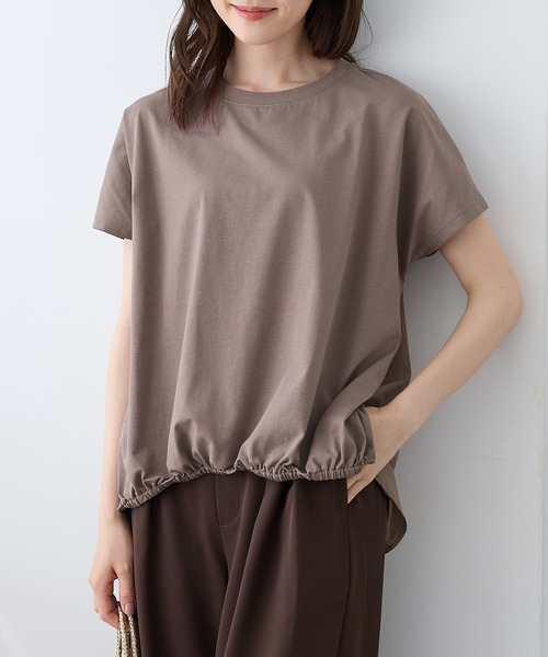 Honeys(ハニーズ)の「【ハニさら・接触冷感・UVカット】裾ゴムドルマントップス(Tシャツ/カットソー・レディース・ブラック/モカ/ブルー/マスタード・LL/L/M)」の3枚目の写真