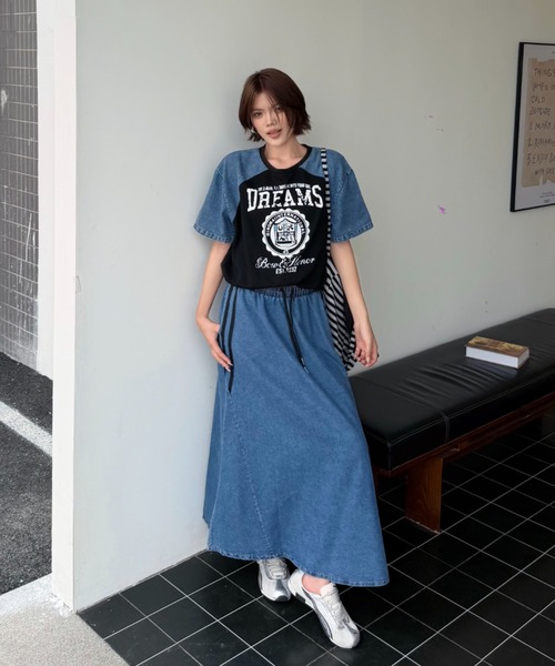 FAVORITO(ファヴォリート)の「デニム切り替えスウェットトップススカートセットアップ(セットアップ・レディース・グレー/ベージュ/ホワイト/ブラック・F)」の9枚目の写真