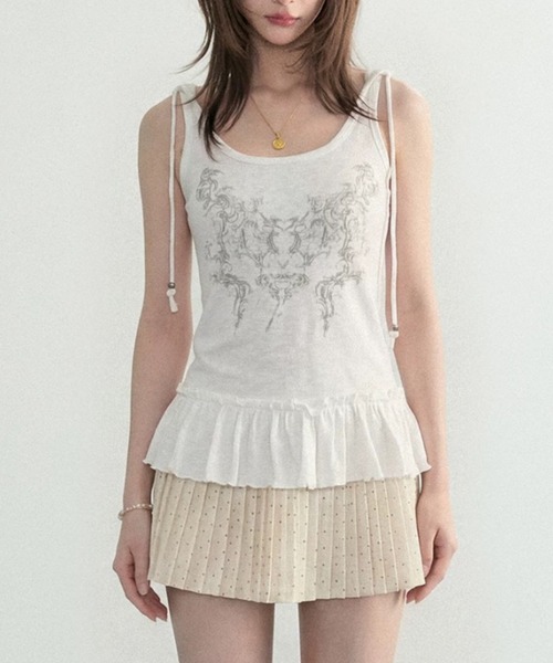 AVYL（アヴィル）の「裾フリルデザインフード付きグラフィックタンクトップ（Tシャツ/カットソー・レディース・ホワイト/ブラック・M）」の3枚目の写真