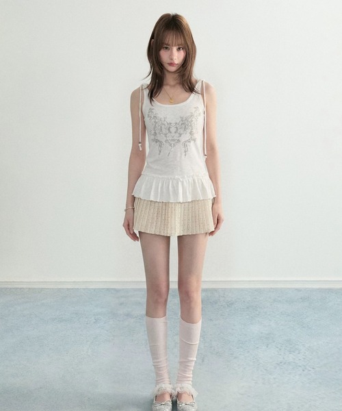 AVYL（アヴィル）の「裾フリルデザインフード付きグラフィックタンクトップ（Tシャツ/カットソー・レディース・ホワイト/ブラック・M）」の5枚目の写真