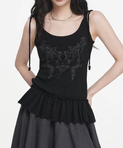 AVYL（アヴィル）の「裾フリルデザインフード付きグラフィックタンクトップ（Tシャツ/カットソー・レディース・ホワイト/ブラック・M）」の6枚目の写真
