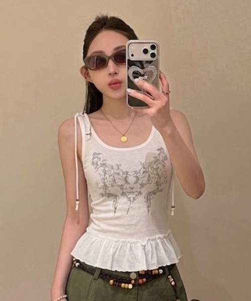 AVYL（アヴィル）の「裾フリルデザインフード付きグラフィックタンクトップ（Tシャツ/カットソー・レディース・ホワイト/ブラック・M）」の21枚目の写真