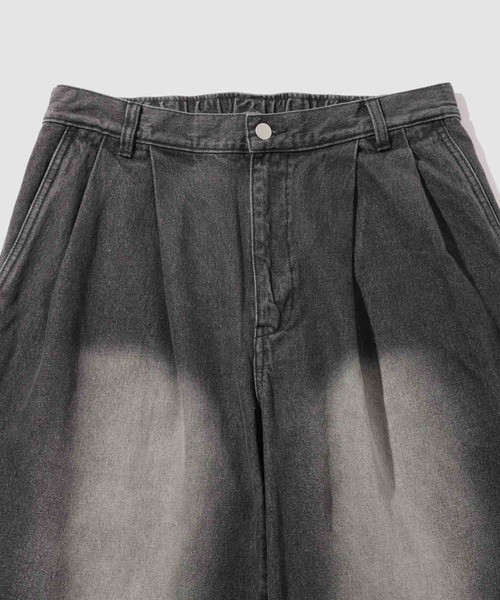 URBAN COLLECTION（アーバンコレクション）の「【URBANCOLECTION/アーバンコレクション】 ワイドシルエット タックバギーショートデニムパンツ（デニムパンツ・メンズ・ブラック/ブラウン/ブルー・S/L/M）」の5枚目の写真