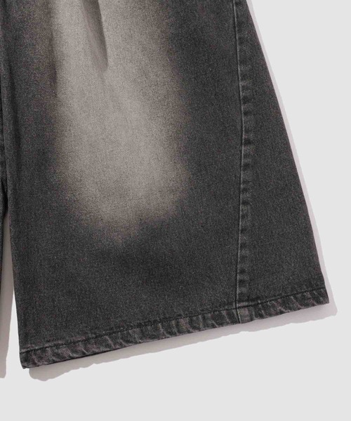 URBAN COLLECTION（アーバンコレクション）の「【URBANCOLECTION/アーバンコレクション】 ワイドシルエット タックバギーショートデニムパンツ（デニムパンツ・メンズ・ブラック/ブラウン/ブルー・S/L/M）」の7枚目の写真