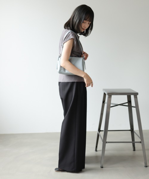 Bab(バブ)の「ミニドラムショルダーバッグ(ショルダーバッグ・レディース・アイボリー/ブラック/ライトブルー・ONESIZE)」の12枚目の写真