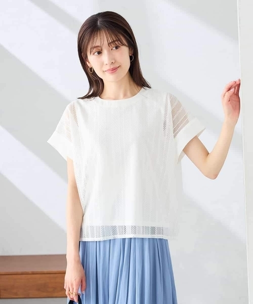 a.v.v(アーヴェヴェ)の「幾何レースレイヤードトップス(Tシャツ/カットソー・レディース・クリーム/ホワイト/アイボリー/ブラック/ブラウン/グリーン・38/40/36)」の1枚目の写真