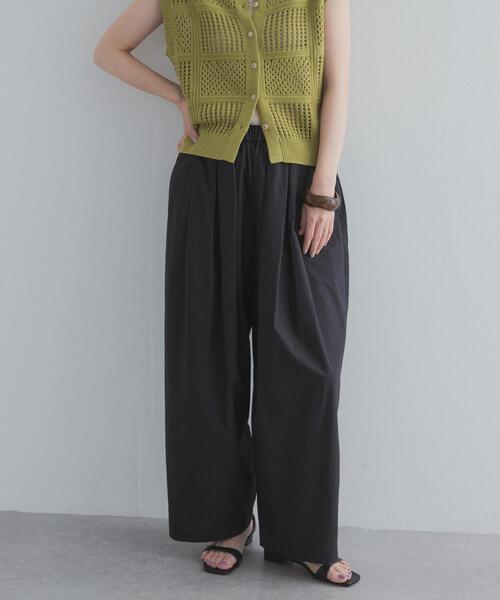 URBAN RESEARCH DOORS(アーバンリサーチドアーズ)の「ギャザーボリュームパンツ(その他パンツ・レディース・ホワイト系その他/ベージュ系その他/スミクロ・FREE)」の1枚目の写真