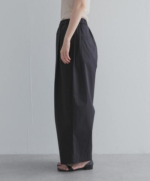 URBAN RESEARCH DOORS(アーバンリサーチドアーズ)の「ギャザーボリュームパンツ(その他パンツ・レディース・ホワイト系その他/ベージュ系その他/スミクロ・FREE)」の12枚目の写真
