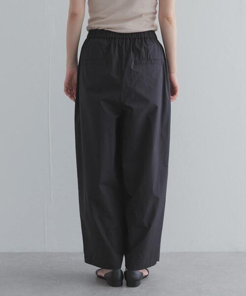 URBAN RESEARCH DOORS(アーバンリサーチドアーズ)の「ギャザーボリュームパンツ(その他パンツ・レディース・ホワイト系その他/ベージュ系その他/スミクロ・FREE)」の13枚目の写真