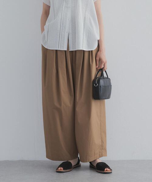 URBAN RESEARCH DOORS(アーバンリサーチドアーズ)の「ギャザーボリュームパンツ(その他パンツ・レディース・ホワイト系その他/ベージュ系その他/スミクロ・FREE)」の16枚目の写真