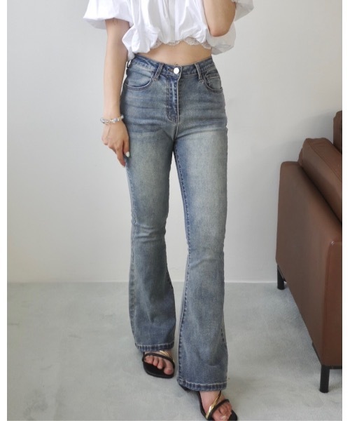 JUMELLE(ジュメロ)の「ストレッチフレアデニム(デニムパンツ・レディース・ブルー・LARGE/MEDIUM/SMALL)」の3枚目の写真