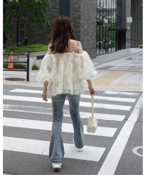JUMELLE(ジュメロ)の「ストレッチフレアデニム(デニムパンツ・レディース・ブルー・LARGE/MEDIUM/SMALL)」の19枚目の写真