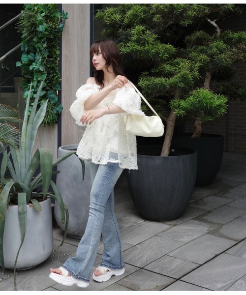 JUMELLE(ジュメロ)の「ストレッチフレアデニム(デニムパンツ・レディース・ブルー・LARGE/MEDIUM/SMALL)」の8枚目の写真
