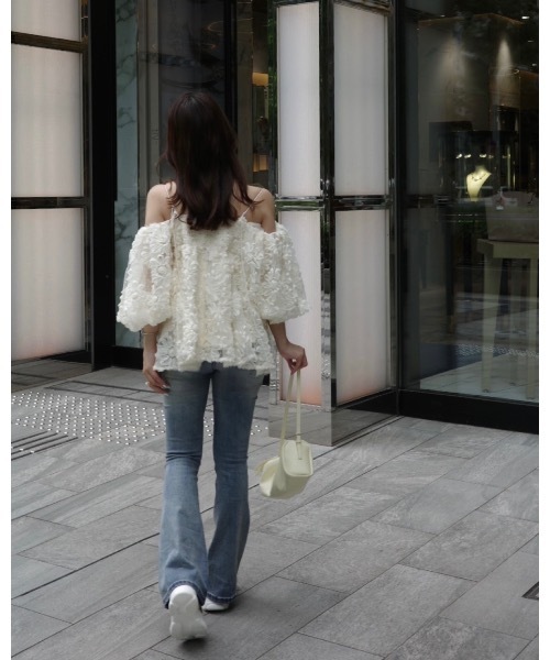 JUMELLE(ジュメロ)の「ストレッチフレアデニム(デニムパンツ・レディース・ブルー・LARGE/MEDIUM/SMALL)」の20枚目の写真