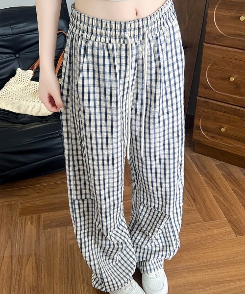 AVYL(アヴィル)の「ギンガムチェックルーズイージーワイドパンツ(その他パンツ・レディース・ブルー/ネイビー・M)」の5枚目の写真