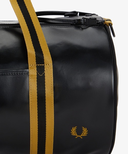FRED PERRY(フレッドペリー)の「【先行予約受付中】Tipped Classic Barrel Bag/ティップドクラシックバレルバッグ(ドラムバッグ・メンズ・ブラック・ONE SIZE)」の5枚目の写真