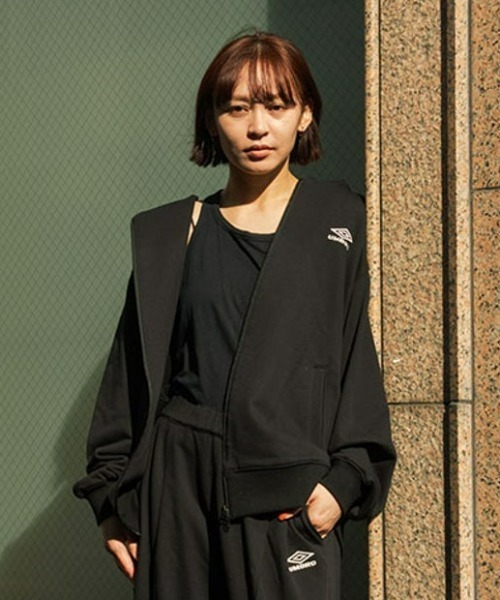 美品♡デサント♡DESCENTE♡パーカー♡トップス♡フーディ♡ブラック♡S DESCENTE STORE｜デサントストア（レディース）のパーカー（ブラック