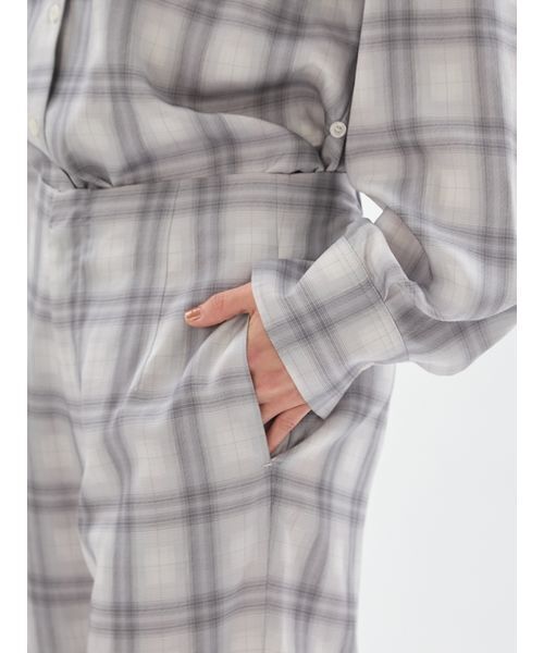 emmi(エミ)の「チェックラップスカート×セミフレアパンツ【セットアップ対応】(その他パンツ・レディース・ブラック/ライトグレー・0/1)」の17枚目の写真