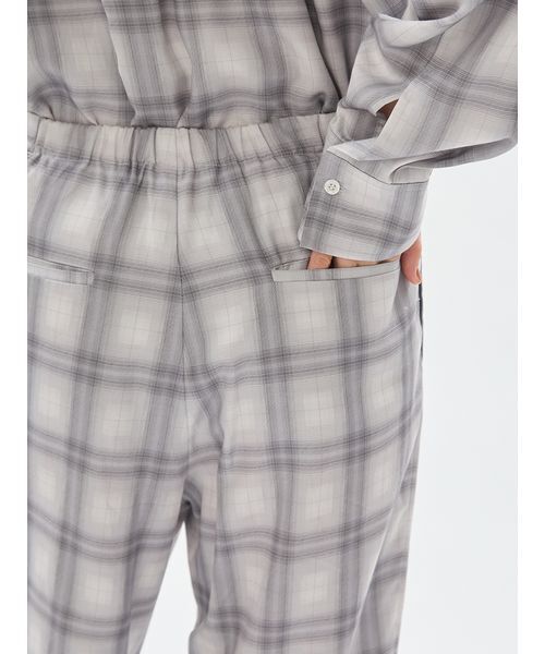 emmi(エミ)の「チェックラップスカート×セミフレアパンツ【セットアップ対応】(その他パンツ・レディース・ブラック/ライトグレー・0/1)」の18枚目の写真
