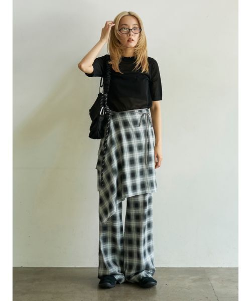 emmi(エミ)の「チェックラップスカート×セミフレアパンツ【セットアップ対応】(その他パンツ・レディース・ブラック/ライトグレー・0/1)」の9枚目の写真