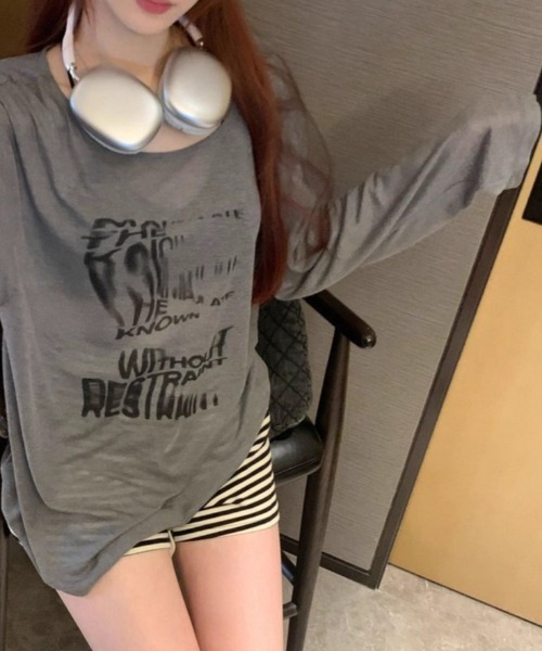 lilful(リルフル)の「【26年秋冬新作】Y2K ぼかしプリント オーバーサイズ シアーロンT(Tシャツ/カットソー・レディース・ホワイト/ブラック/グレー・F)」の3枚目の写真