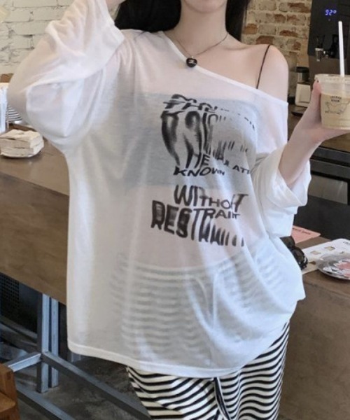 lilful(リルフル)の「【26年秋冬新作】Y2K ぼかしプリント オーバーサイズ シアーロンT(Tシャツ/カットソー・レディース・ホワイト/ブラック/グレー・F)」の11枚目の写真