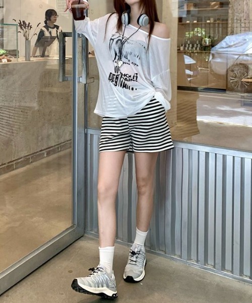 lilful(リルフル)の「【26年秋冬新作】Y2K ぼかしプリント オーバーサイズ シアーロンT(Tシャツ/カットソー・レディース・ホワイト/ブラック/グレー・F)」の16枚目の写真