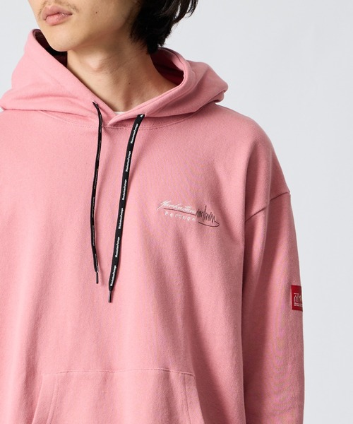 Manhattan Portage（マンハッタンポーテージ）の「【WEB先行予約】[MANHATTAN PORTAGE/マンハッタンポーテージ] 別注 バックフォトプリント スウェットパーカー（パーカー・レディース・ネイビー/ピンク/ブラック・L/S/XL/M）」の9枚目の写真