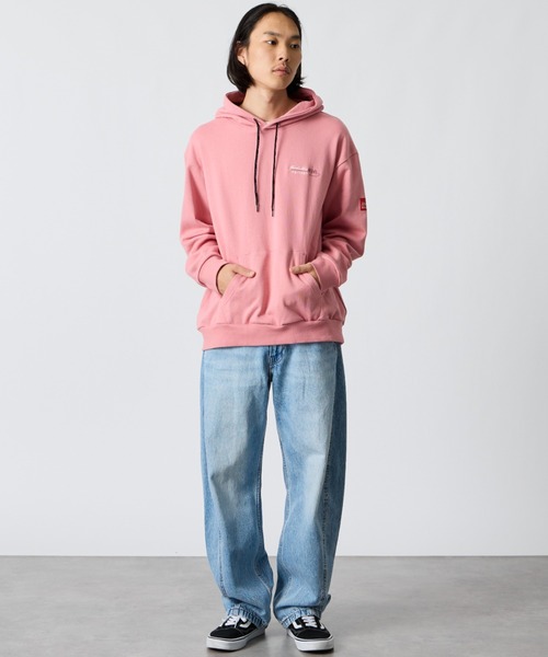 Manhattan Portage（マンハッタンポーテージ）の「【WEB先行予約】[MANHATTAN PORTAGE/マンハッタンポーテージ] 別注 バックフォトプリント スウェットパーカー（パーカー・レディース・ネイビー/ピンク/ブラック・L/S/XL/M）」の6枚目の写真